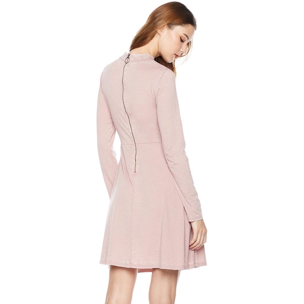 Blush Twist Front Keyhole Long Sleeve Knit Dress - Picture 2 of 4